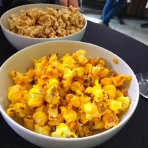 Popcorn met kurkuma en saffraan