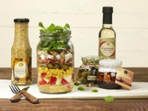 Oil & Vinegar classic salad in a jar