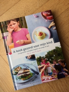 Ik kook gezond voor mijn kind - prof. Kristel De Vogelaere - Gezond dagmenu voor kinderen / www.eenlepeltjelekkers.be
