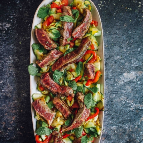 Gemarineerde rib-eye met courgettesalade / www.eenlepeltjelekkers.be