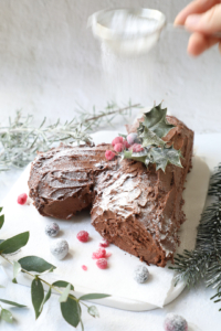 Kerstbuche Gattoos met chocolade en poedersuiker