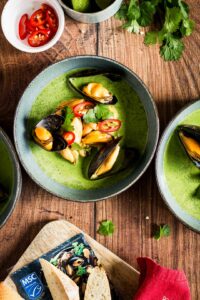Soep van mosselen, spinazie en groene curry MSC-label